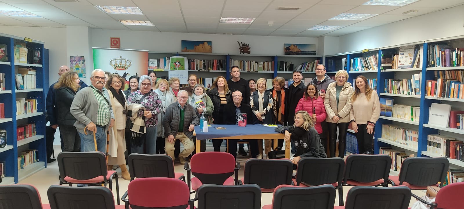 Encuentro de lectores con los escritores María Jesús Peregrín y Jacinto Ruiz en la Biblioteca Municipal 